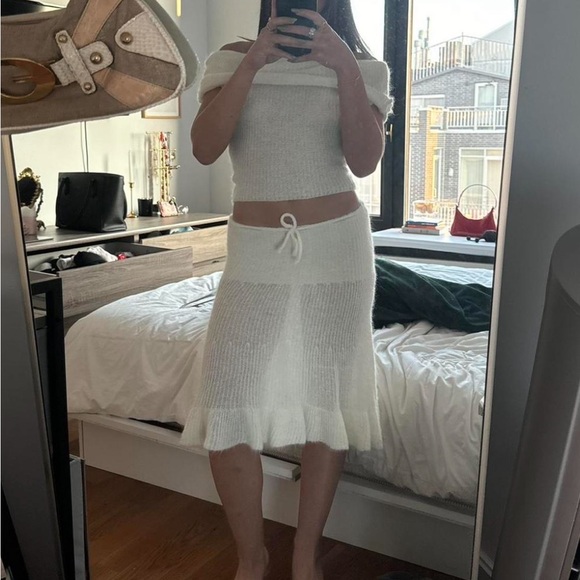 Gimaguas Dresses & Skirts - Gimaguas White Mohair off the shoulder top